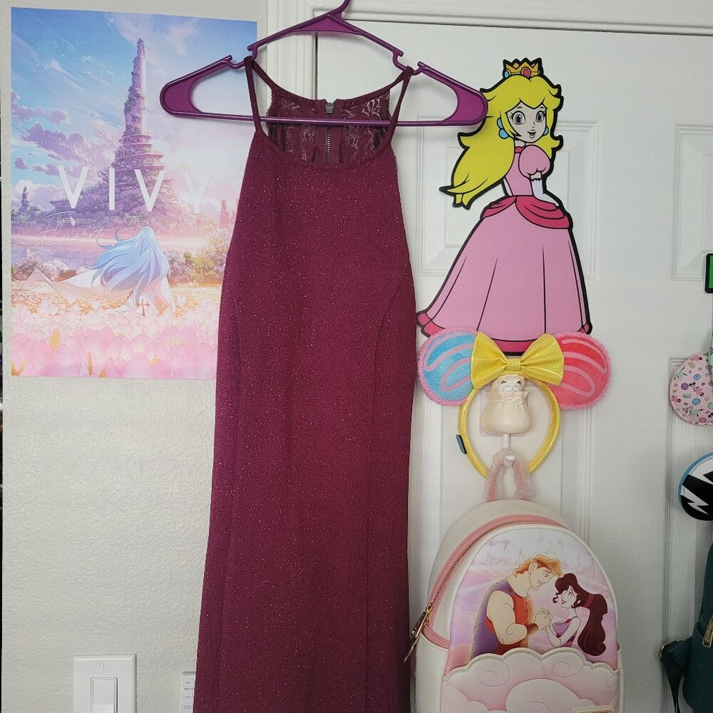 Sparkles Maroon Bodycon Lace/Open Back Dress